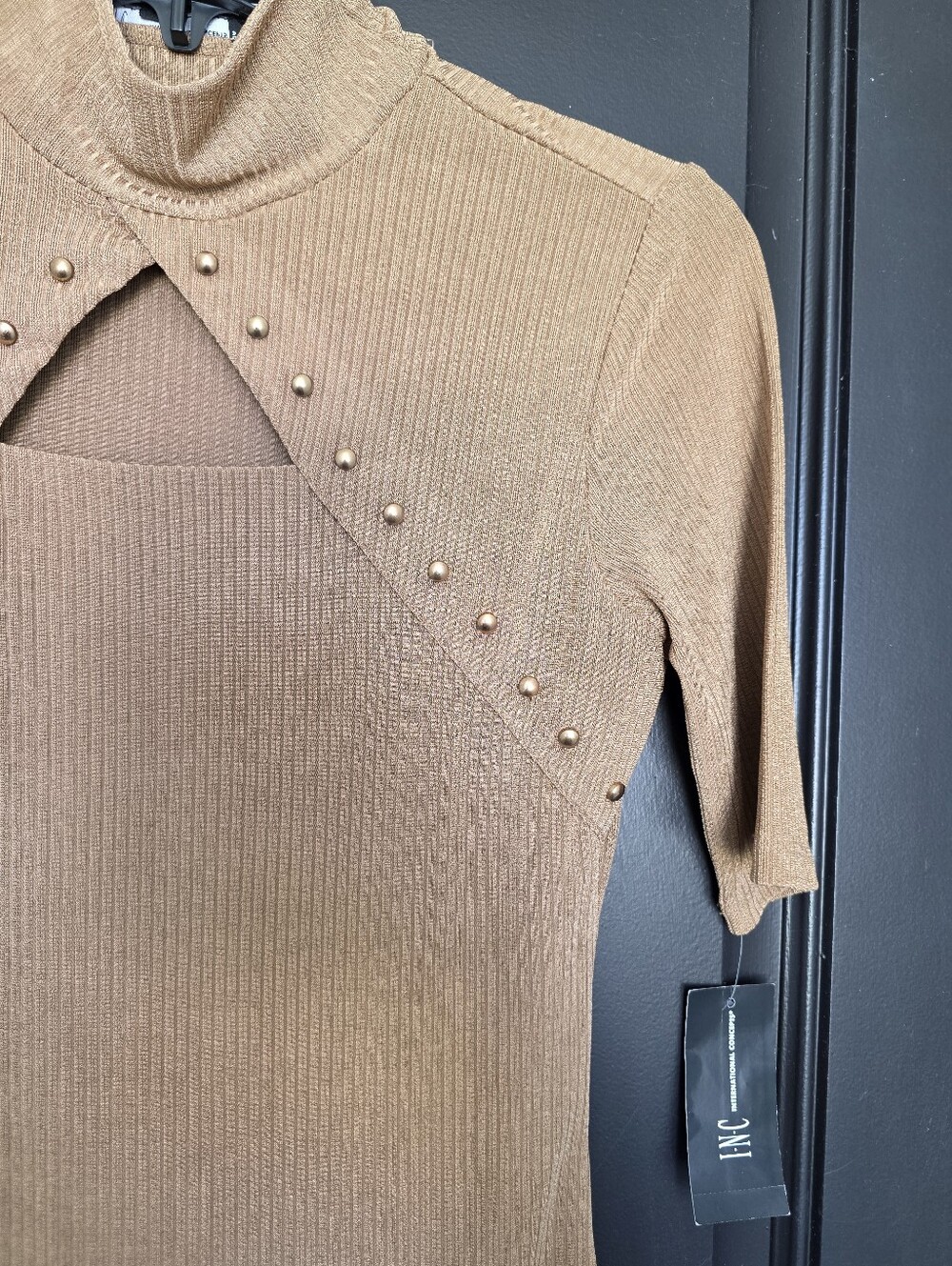 I.N.C. International Concepts Ribbed Cutout Mock Neck Studded Knit Top XS - Picture 5 of 9